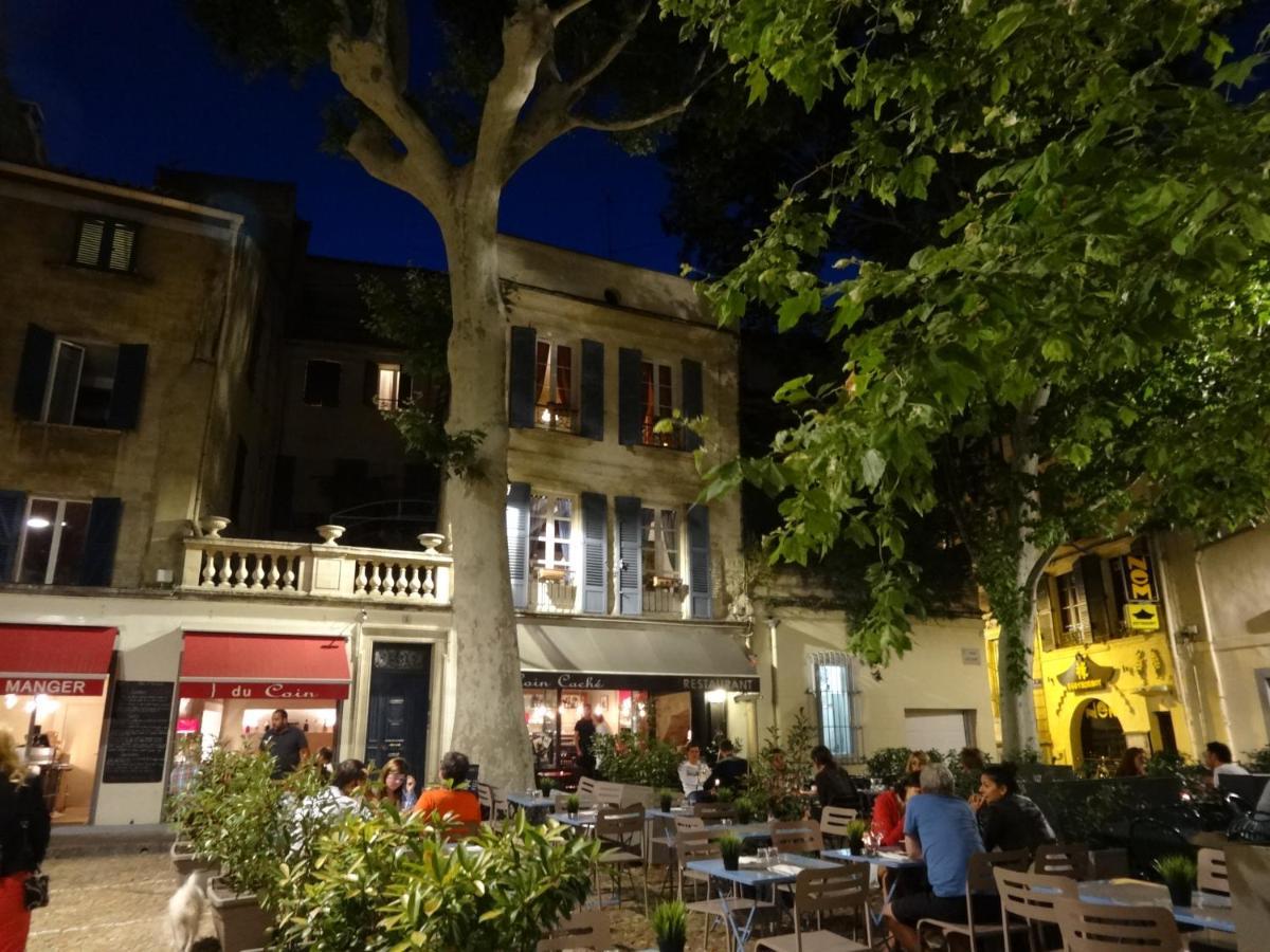 Aux Demoiselles D'Avignon Apartment Luaran gambar